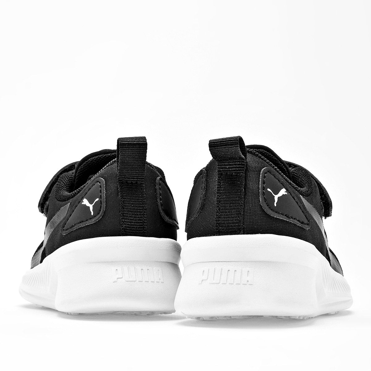 Tenis deportivo para Niño marca Puma Negro cod. 103518