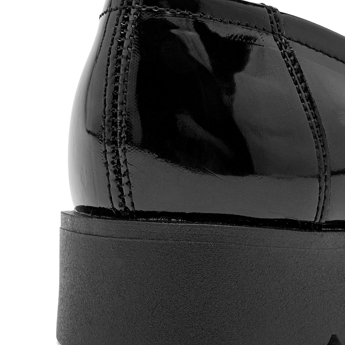 Zapato casual charol para Mujer marca Vitalia Negro