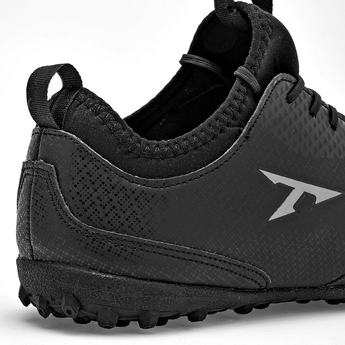 Pakar.com | Tienda online | Calzado Escolar | Tacos de Fútbol Trucco para hombre | Regreso a clases | Vacaciones de Verano