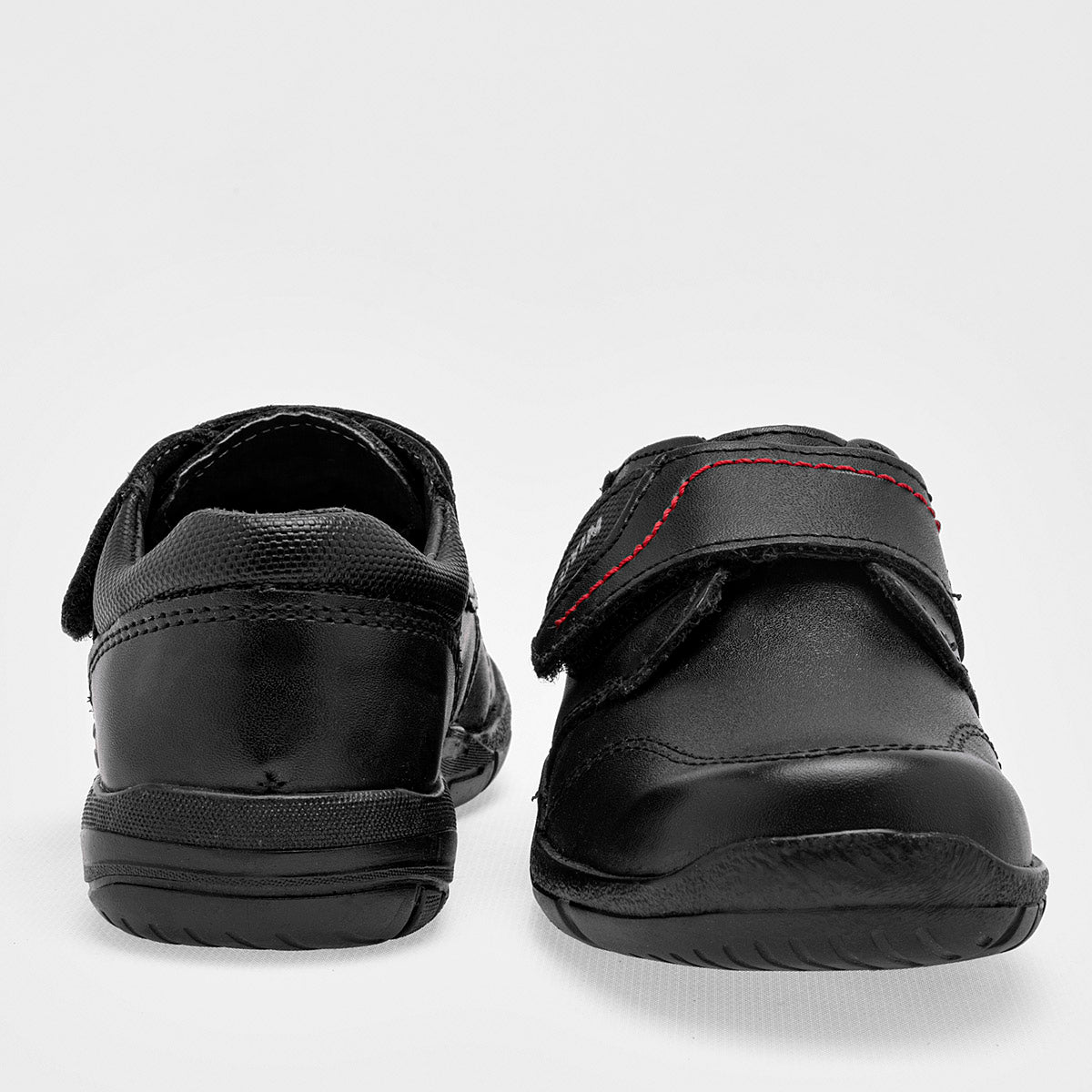 Zapato escolar para Niño marca Yuyin Negro cod. 111195