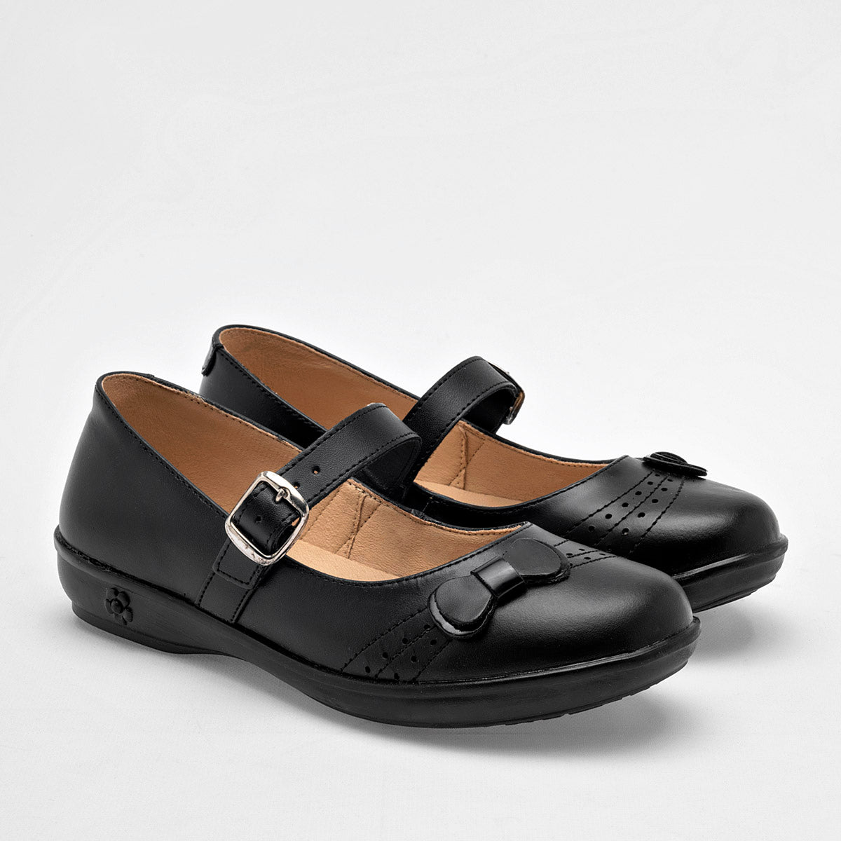 Zapato escolar para niña marca Yondeer Negro cod. 111337