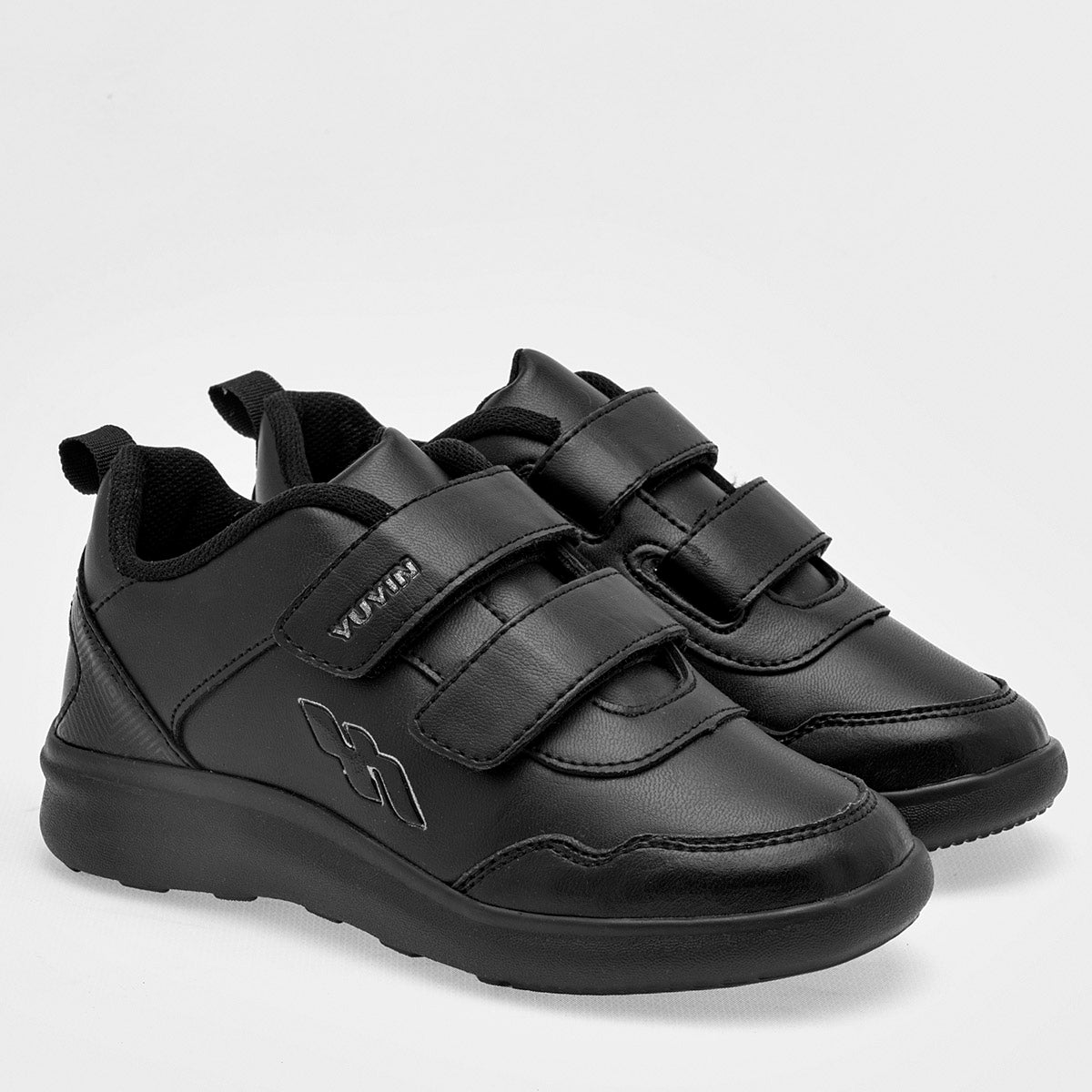 Tenis urbano con doble broche de velcro para Niño marca Yuyin Negro cod. 112941