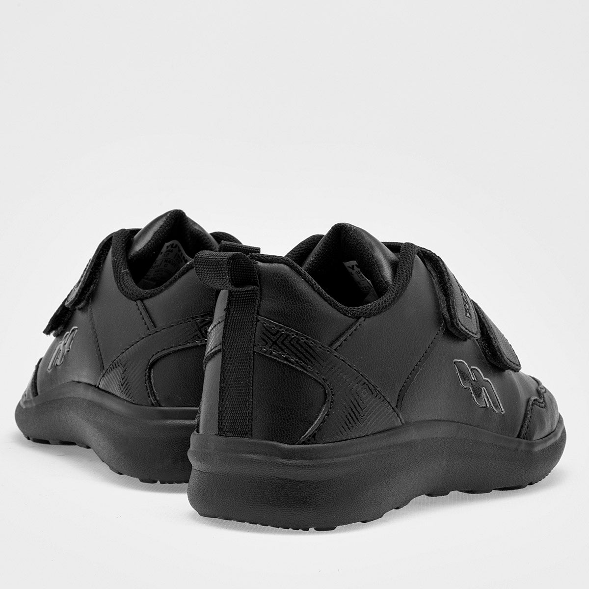 Tenis urbano con doble broche de velcro para Niño marca Yuyin Negro cod. 112941