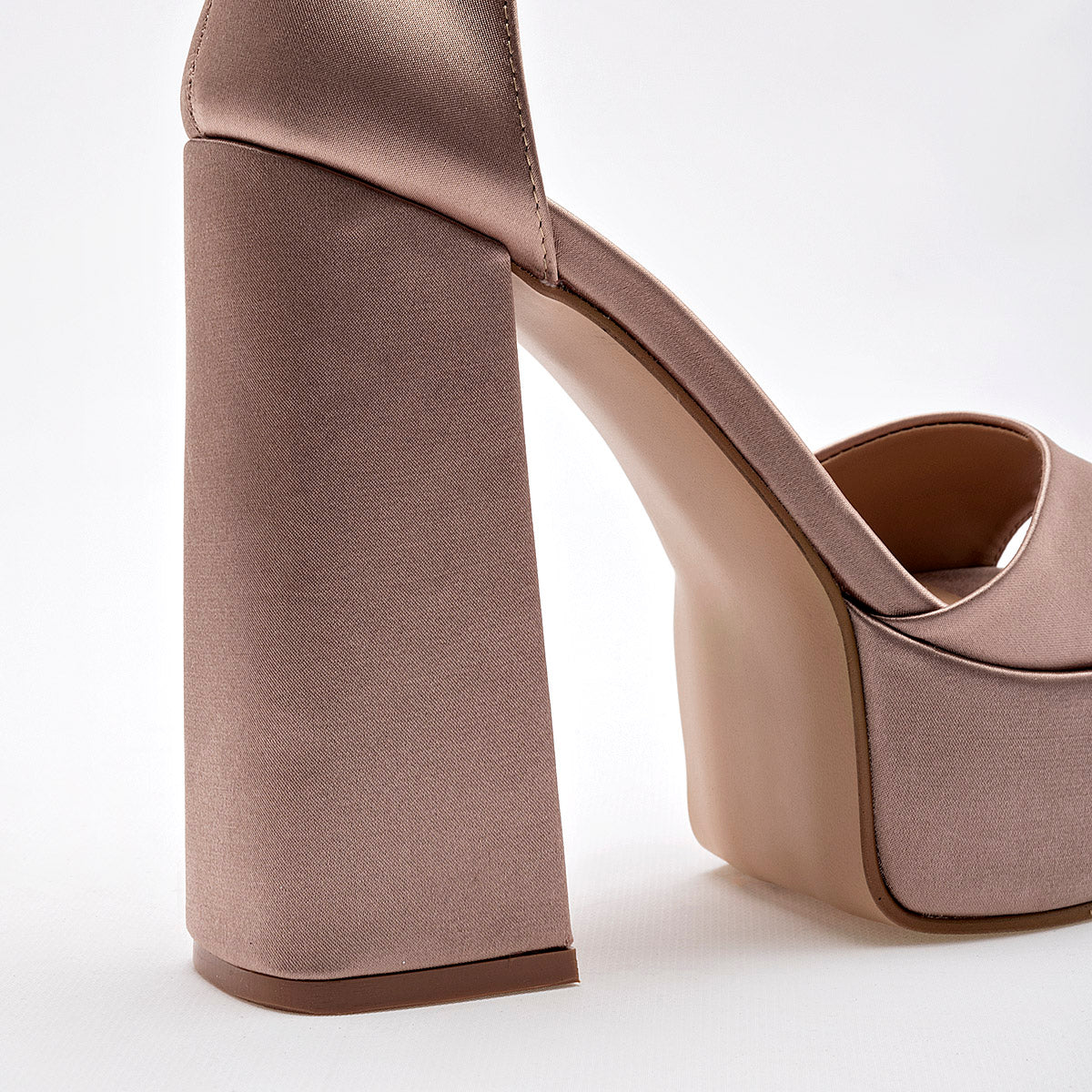 Pakar.com | Tienda online - Zapatilla para mujer D'Cristian - Envío gratis desde $500