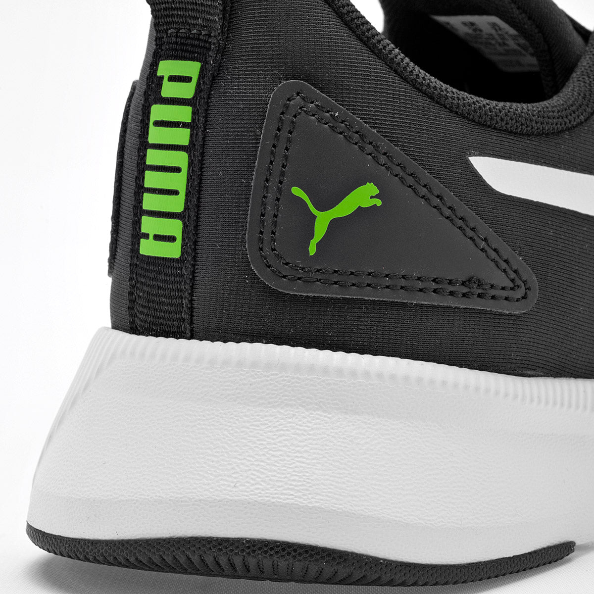 Pakar.com | Tienda online | Calzado Escolar | Tenis deportivo Flyer Runner Puma para hombre | Regreso a clases | Vacaciones de Verano