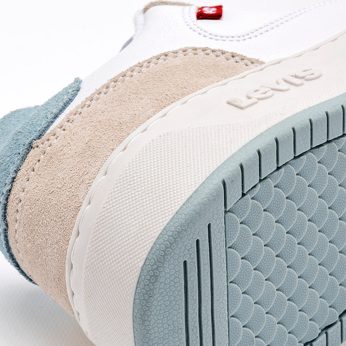 Tenis para mujer marca Levi's Blanco cod. 118675