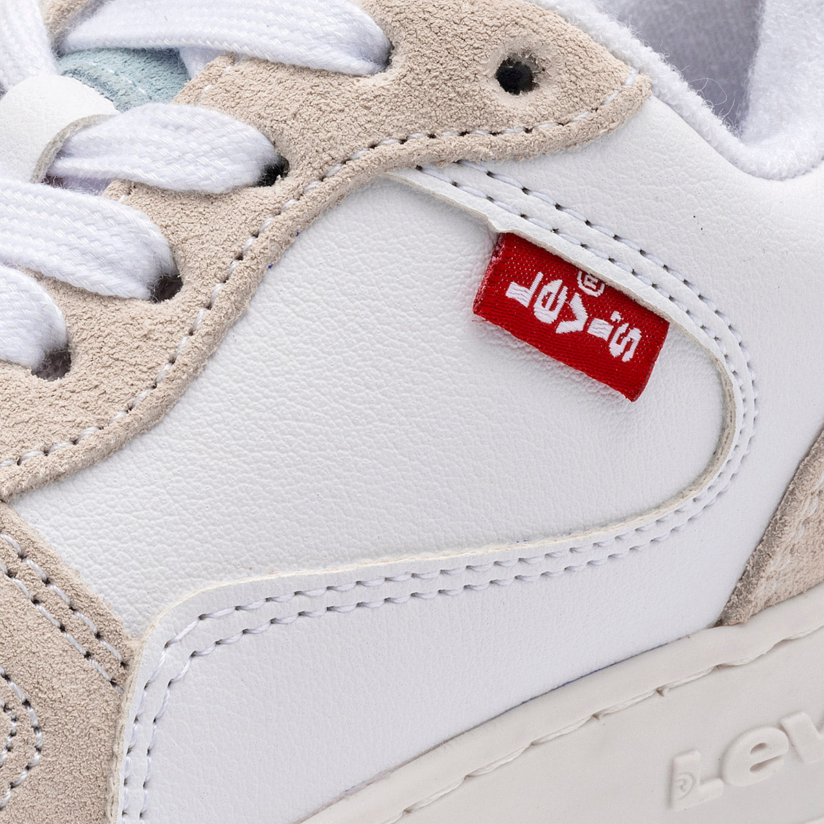 Tenis para mujer marca Levi's Blanco cod. 118675