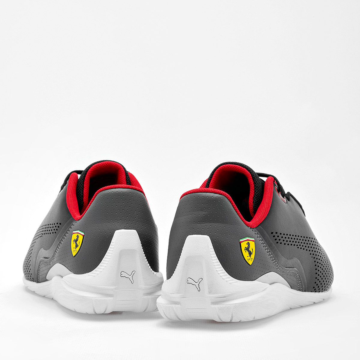 Tenis Ferrari Drift Cat Decima Jr para Joven marca Puma Negro cod. 119280