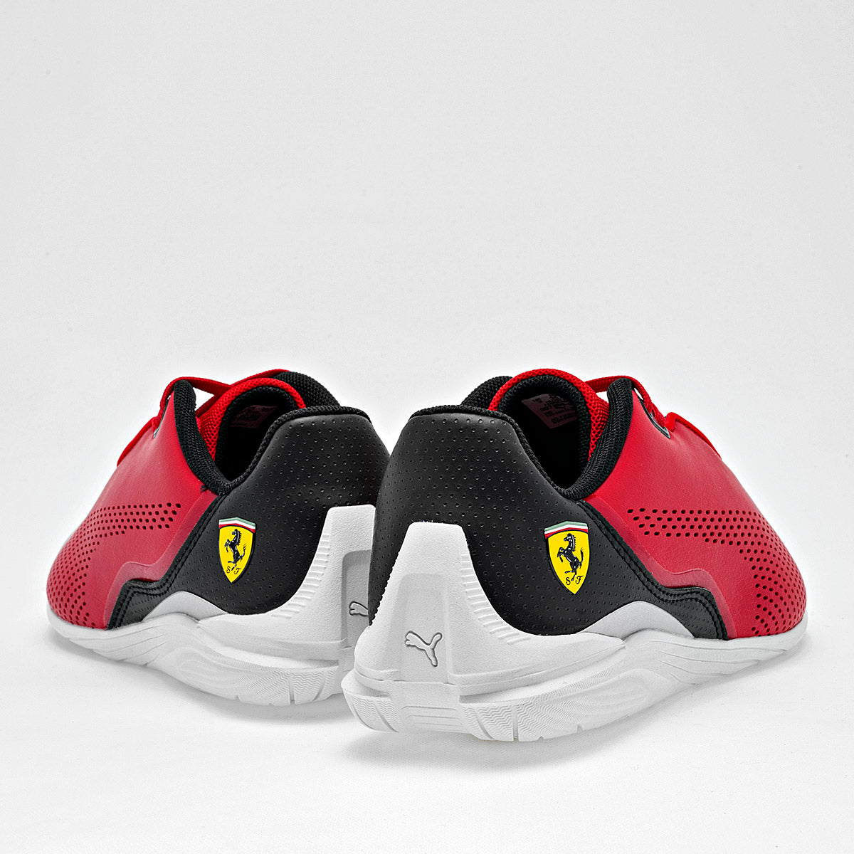 Pakar Regalos de navidad y fin de ano Tenis urbano Ferrari Drift Cat Decima Jr para joven marca Puma Rojo cod. 119281