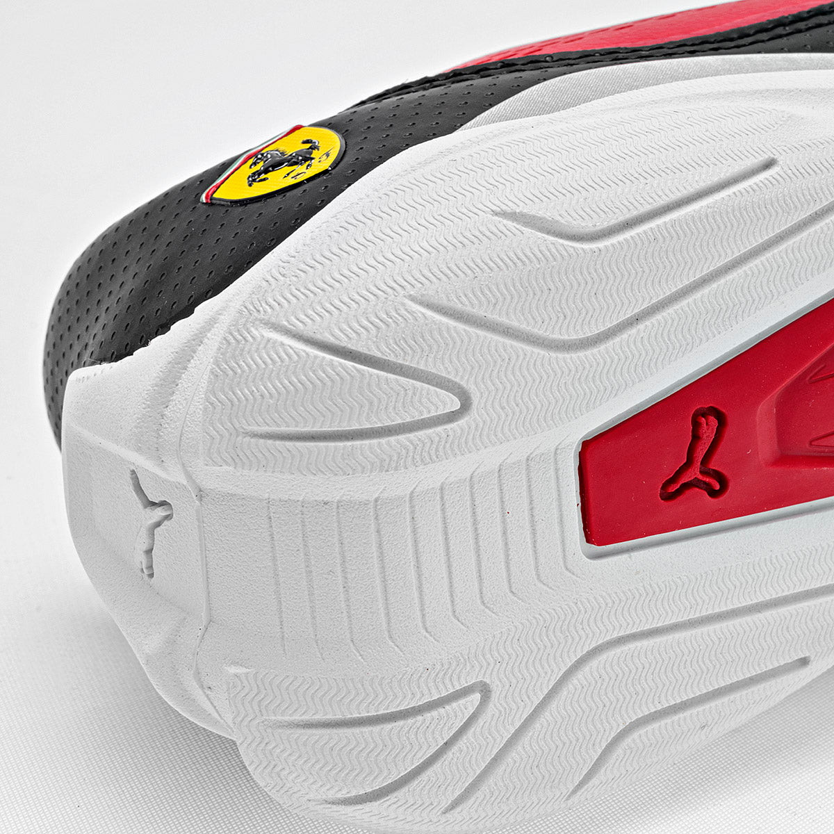 Tenis Ferrari Drift Cat Decima Jr para Joven marca Puma Rojo cod. 119281