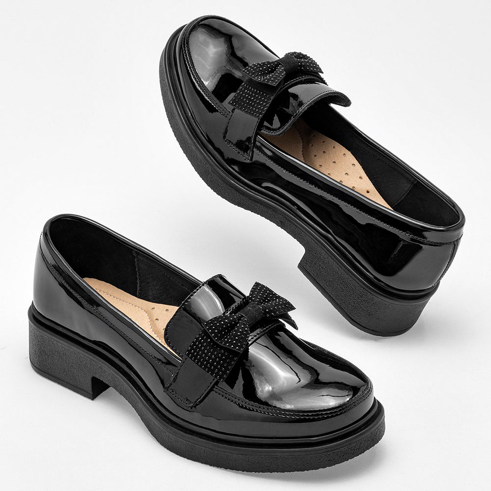 Pakar.com | Tienda online | Calzado Escolar | Mocasín de charol Yuyin para mujer | Regreso a clases | Vacaciones de Verano