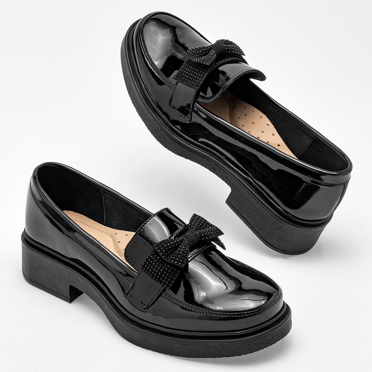 Pakar.com | Tienda online | Calzado Escolar | Mocasín de charol Yuyin para mujer | Regreso a clases | Vacaciones de Verano
