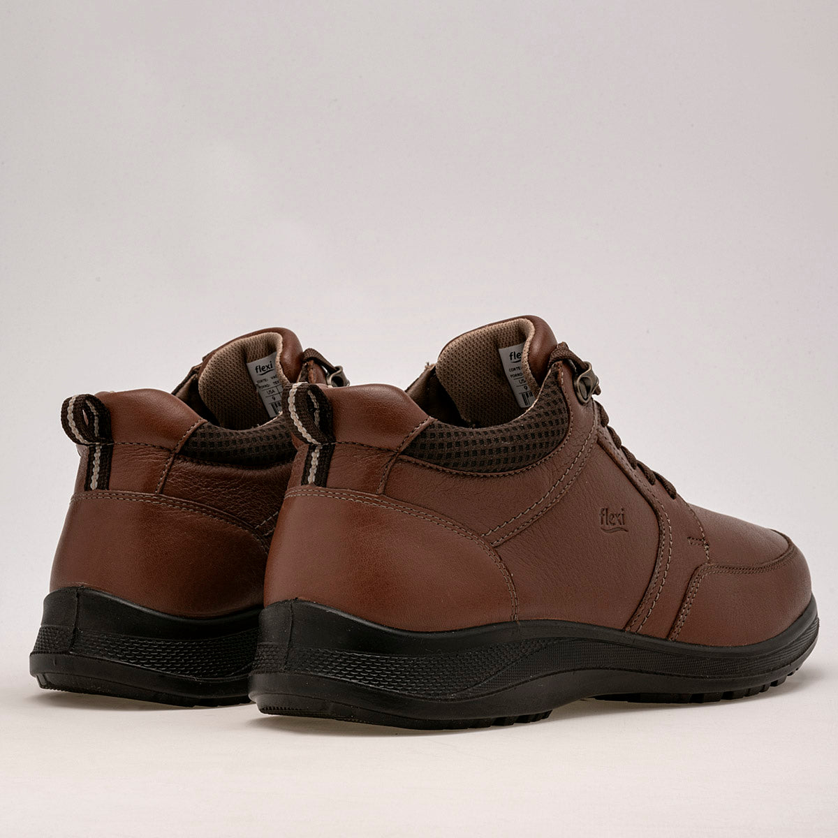 Botin de piel para hombre marca Flexi Camel cod. 120505