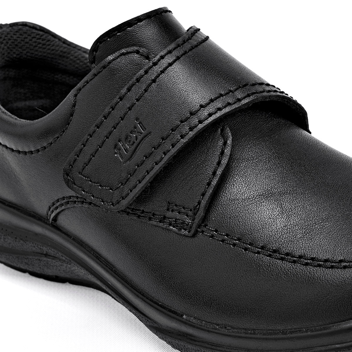 Zapato escolar para Niño marca Flexi Negro cod. 120575