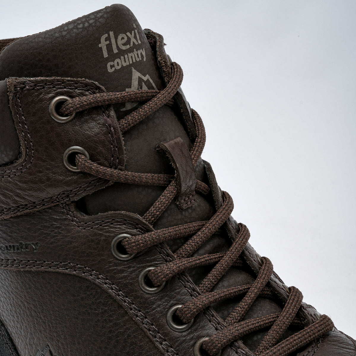 Bota de piel para hombre marca Flexi Café cod. 120604