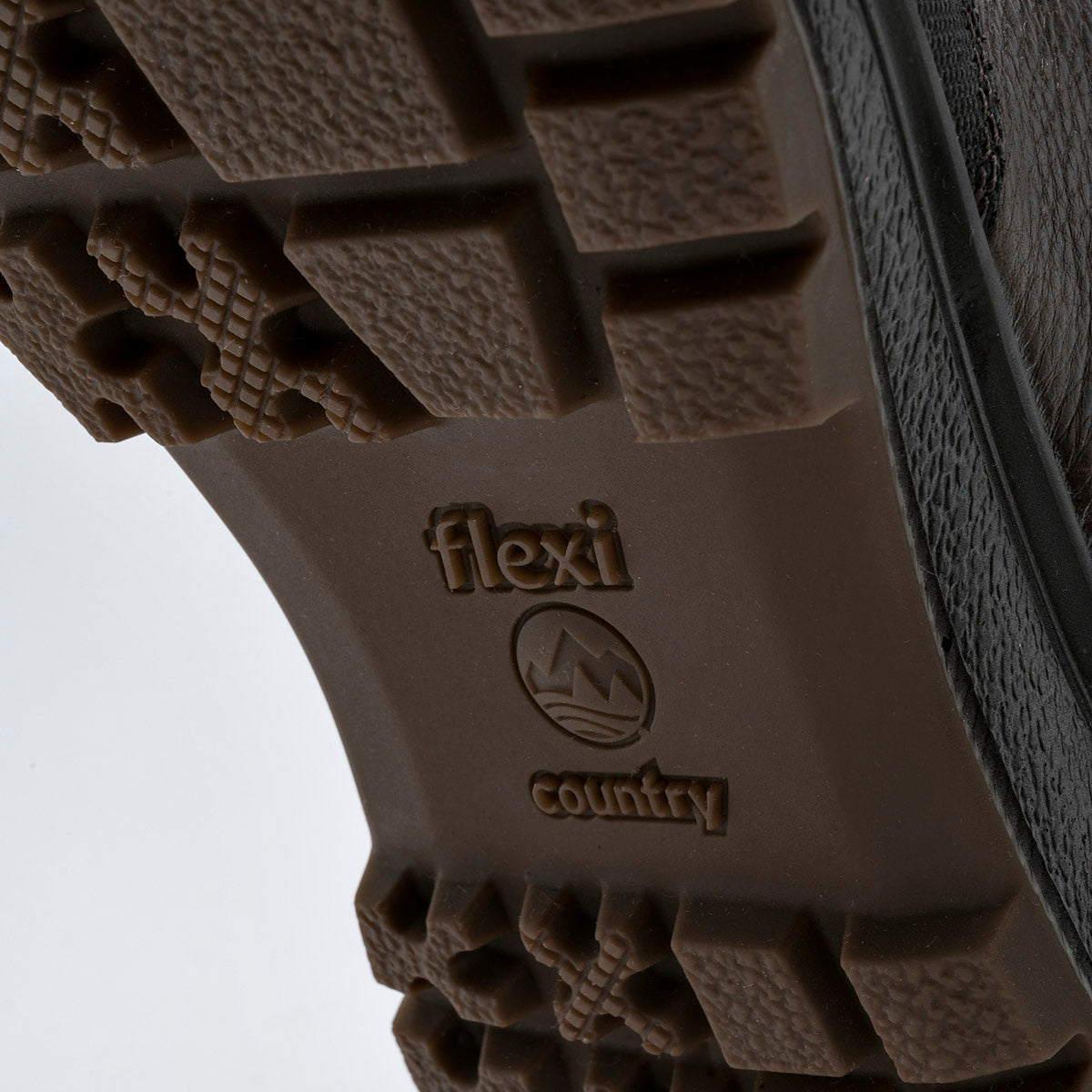 Bota de piel para hombre marca Flexi Café cod. 120604