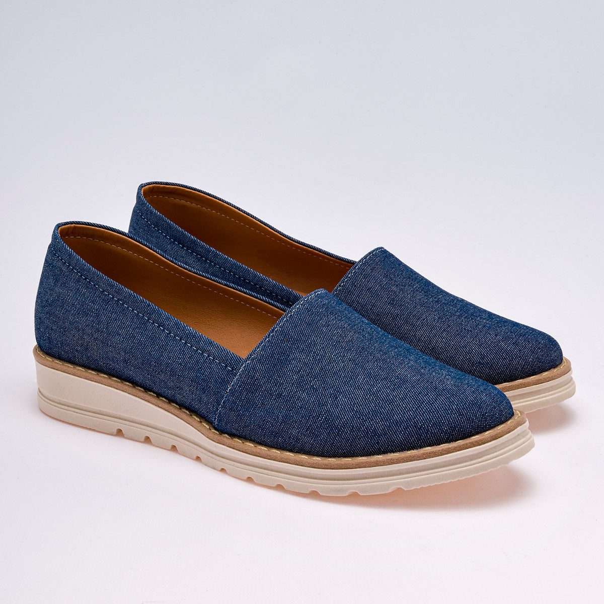 Zapato casual para mujer marca Angela Dinara Azul cod. 120636