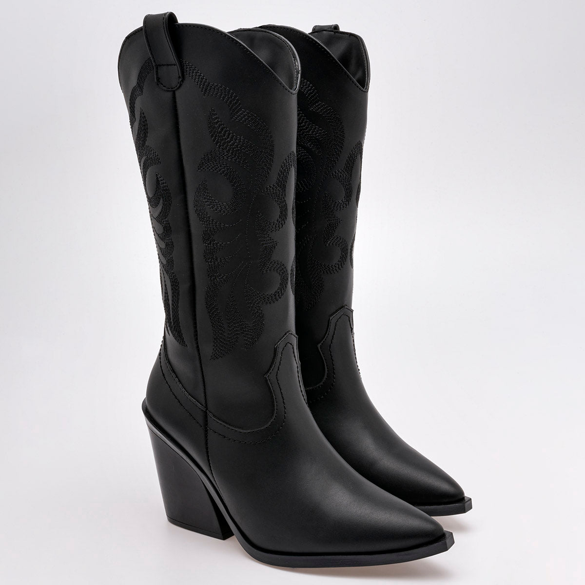 Bota vaquera para mujer marca Kiut Negro cod. 120799