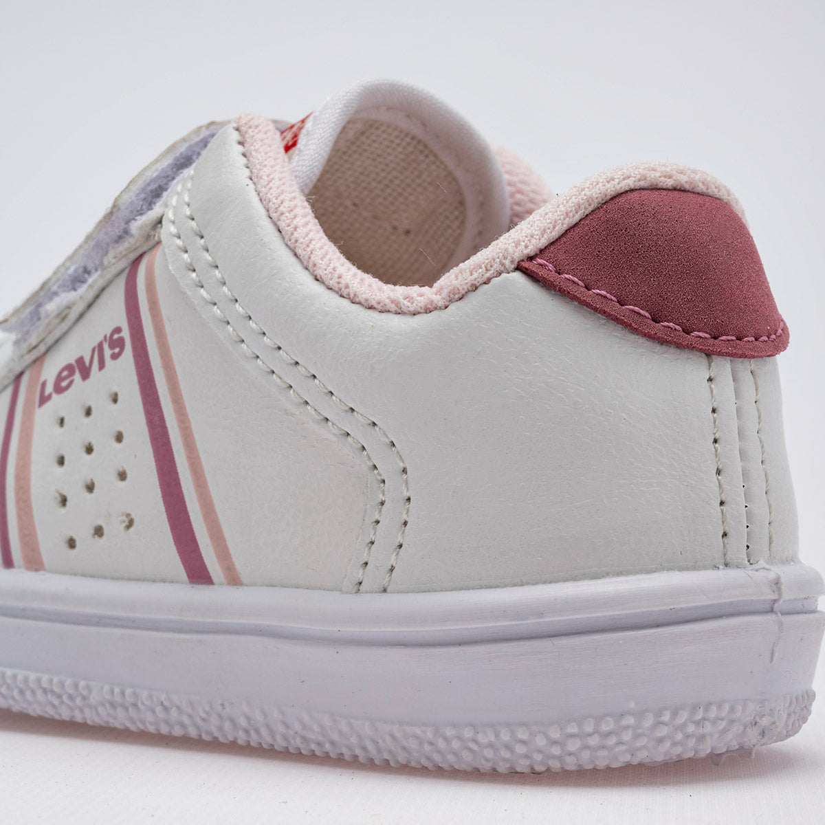 Tenis escolar para bebé niña marca Levi's Blanco cod. 120838