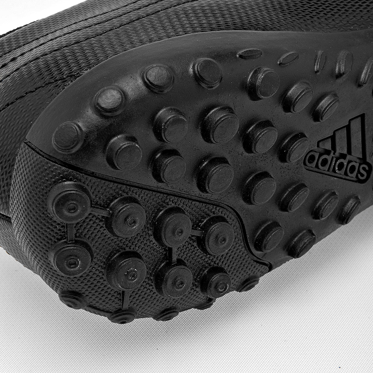 Pakar.com | Tienda online - Tacos de fútbol Adidas para hombre