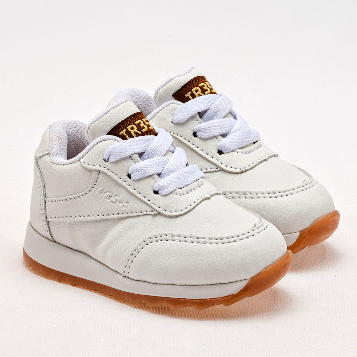 Pakar.com | Tienda online - Tenis escolar para Niño marca Tres-A Blanco cod. 121133-3