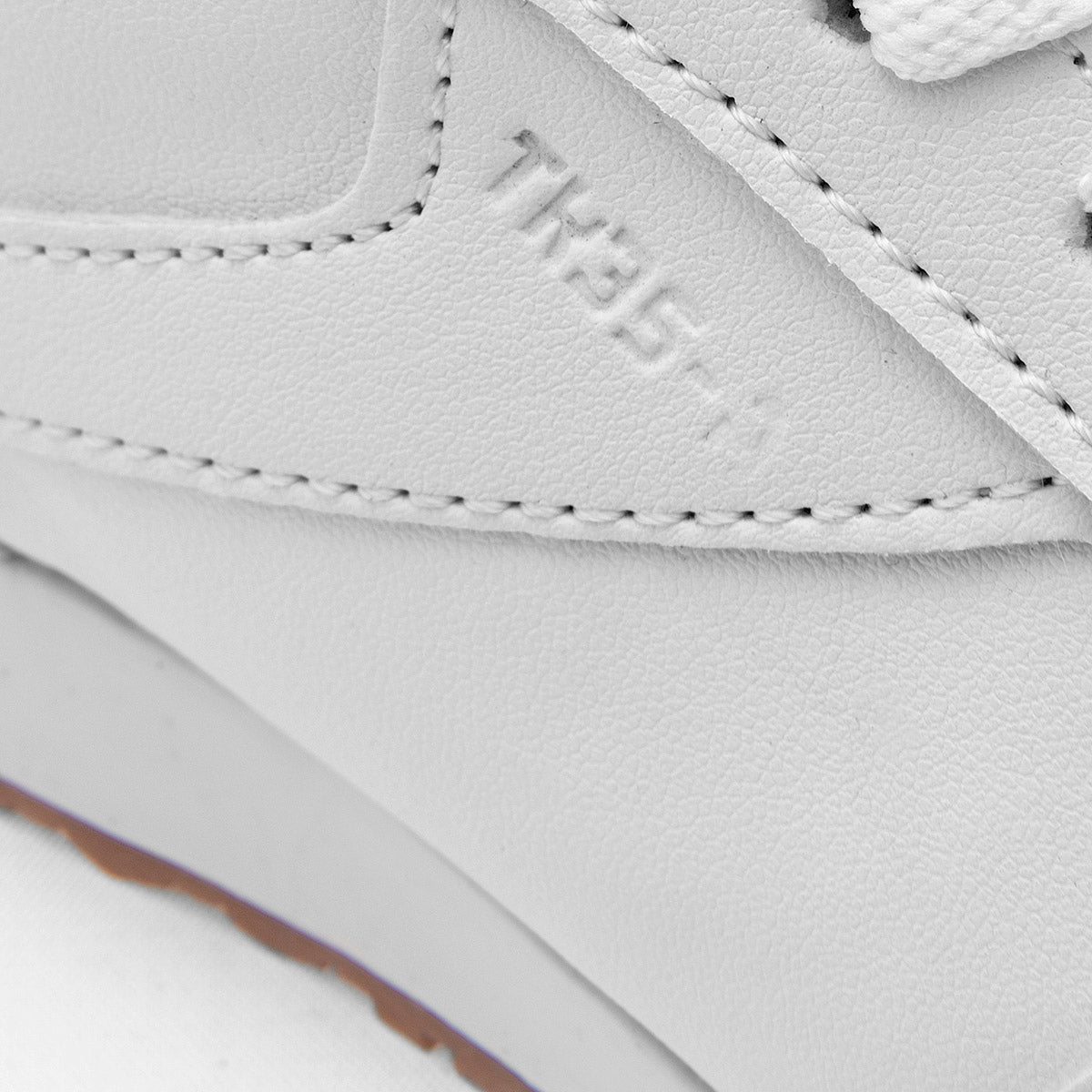 Pakar.com | Tienda online - Tenis escolar para Niño marca Tres-A Blanco cod. 121133-3