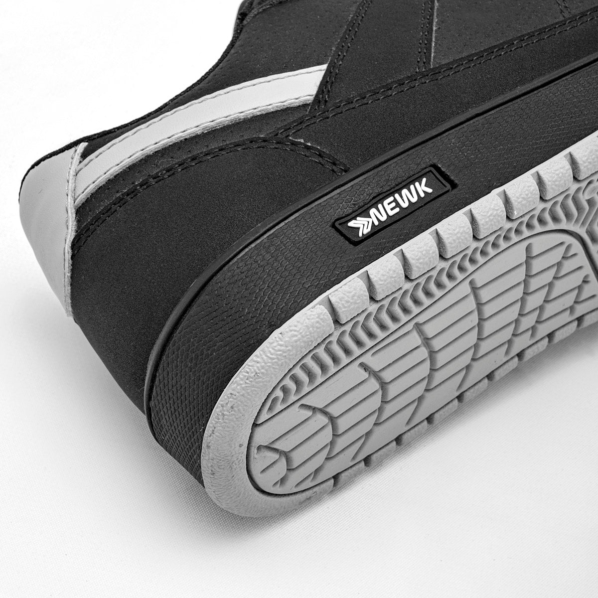 Pakar.com | Tienda online - Tenis urbano para hombre Newk - Envío gratis desde $500