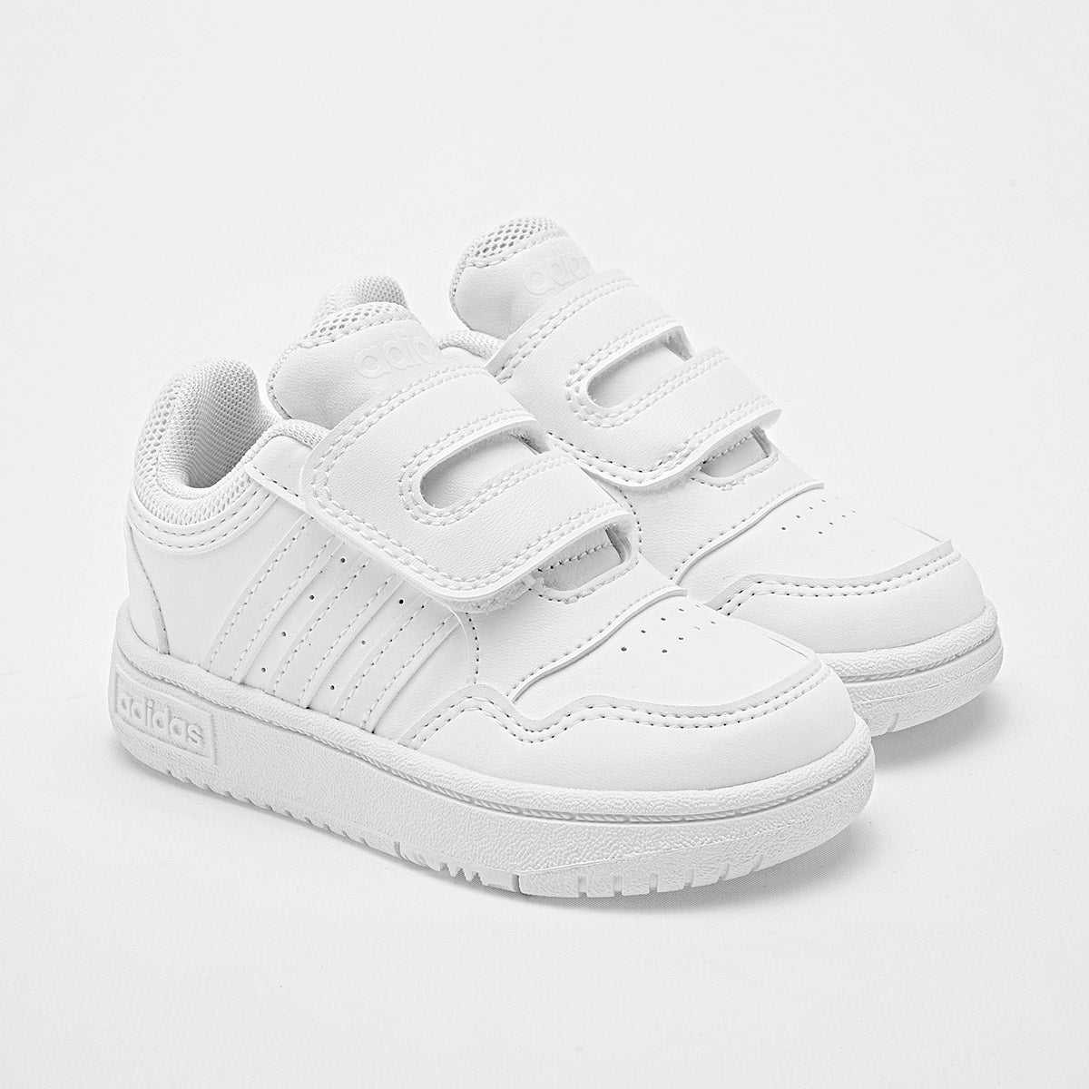 Tenis Adidas Hoops 3.0 para Niño marca Adidas Blanco cod. 122365