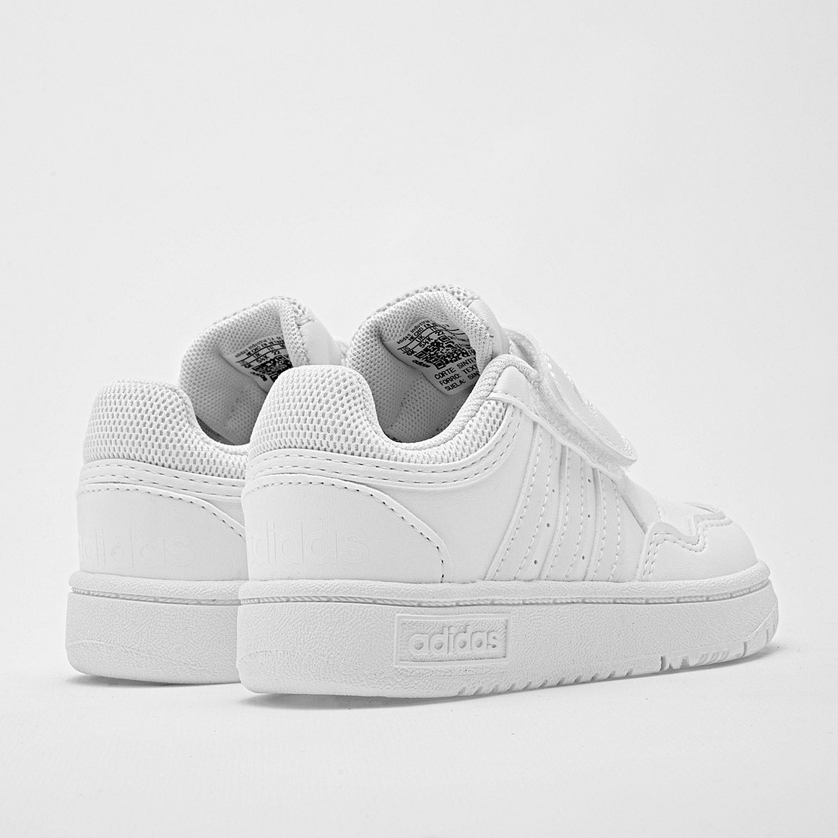 Tenis Adidas Hoops 3.0 para Niño marca Adidas Blanco cod. 122365