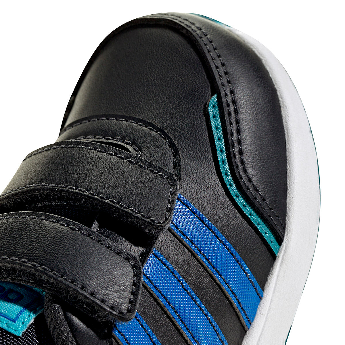 Tenis Adidas Vs Switch 3  para Niño bebé  marca Adidas Negro cod. 122547