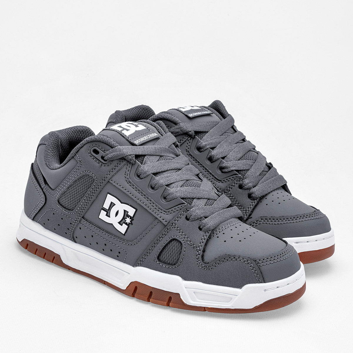 Tenis Stag  para mujer marca Dc Shoes Gris cod. 122592