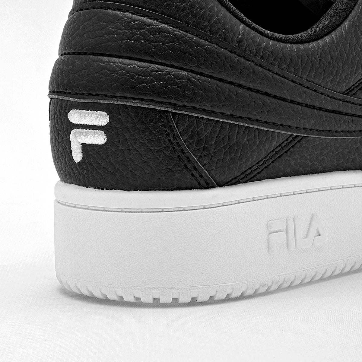 Pakar.com | Tienda online | Calzado Escolar | Tenis urbano A-Low Fila para hombre | Regreso a clases | Vacaciones de Verano
