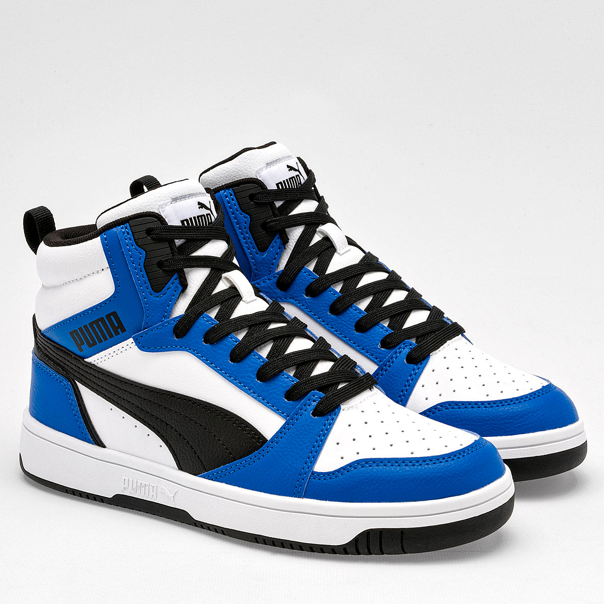 Pakar.com | Tienda online | Calzado Escolar | Tenis urbano tipo botín Rebound v6 Mid Jr Puma para hombre | Regreso a clases | Vacaciones de Verano