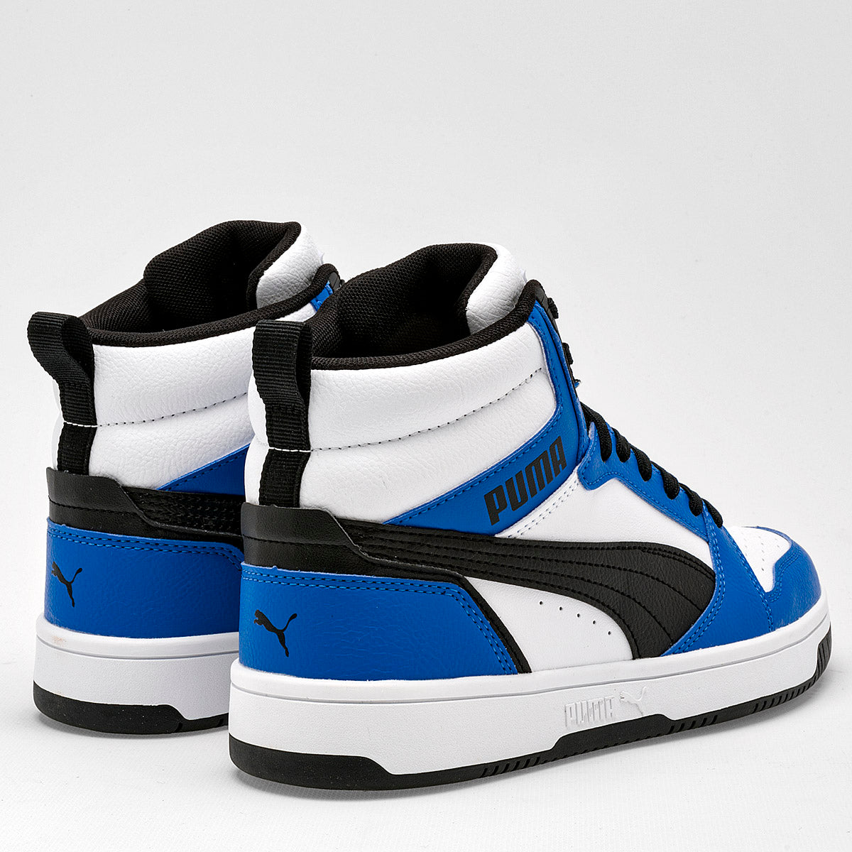 Pakar.com | Tienda online | Calzado Escolar | Tenis urbano tipo botín Rebound v6 Mid Jr Puma para hombre | Regreso a clases | Vacaciones de Verano