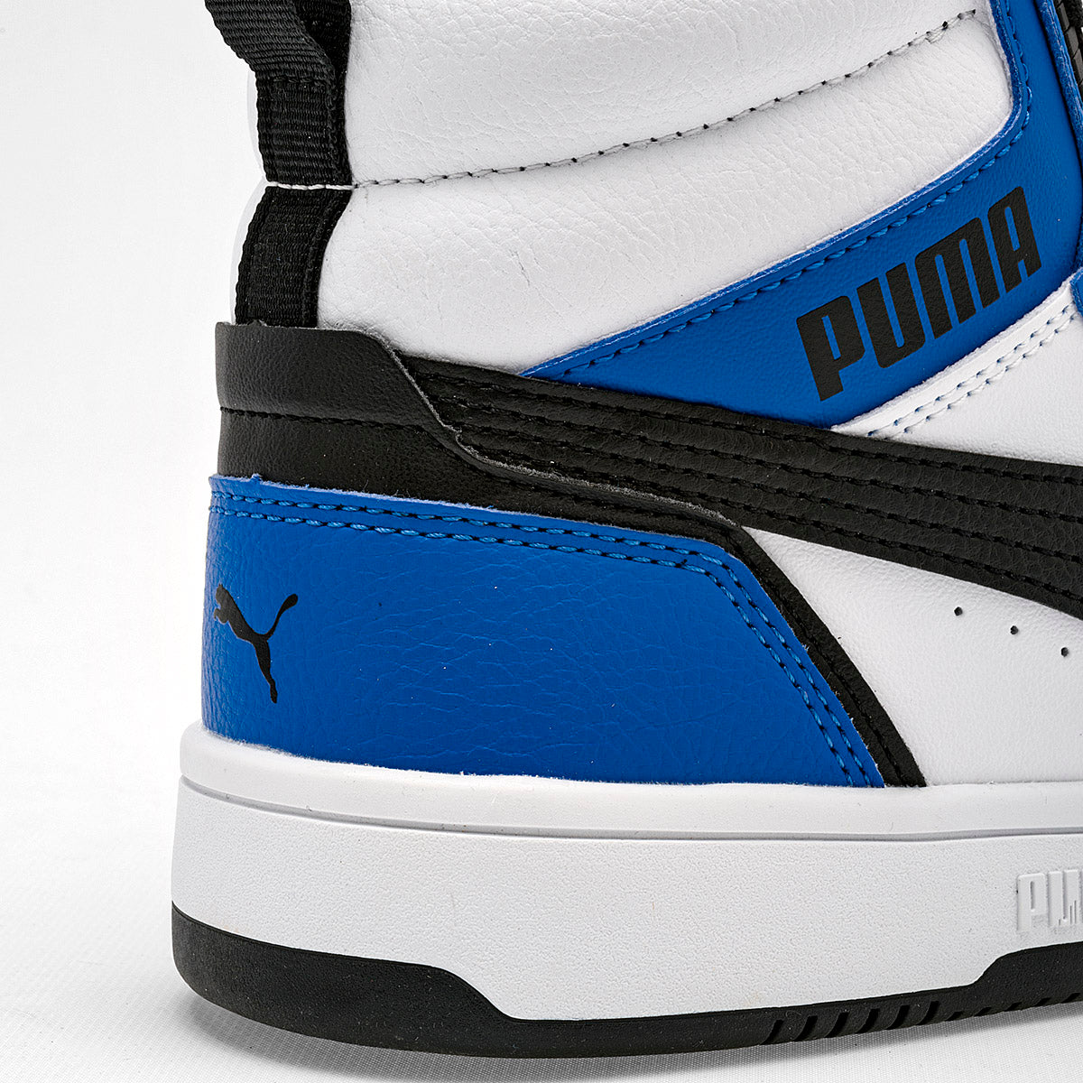 Pakar.com | Tienda online | Calzado Escolar | Tenis urbano tipo botín Rebound v6 Mid Jr Puma para hombre | Regreso a clases | Vacaciones de Verano