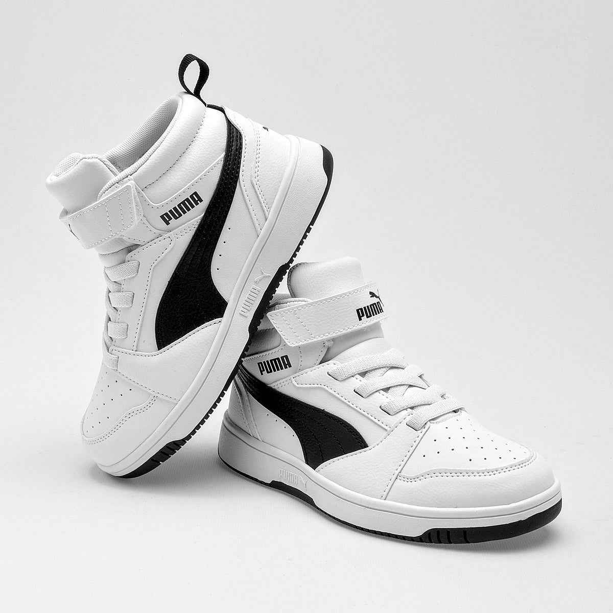 Pakar.com | Tienda online | Calzado Escolar | Tenis urbano tipo botín Rebound v6 Mid AC+ PS Puma para niño | Regreso a clases | Vacaciones de Verano