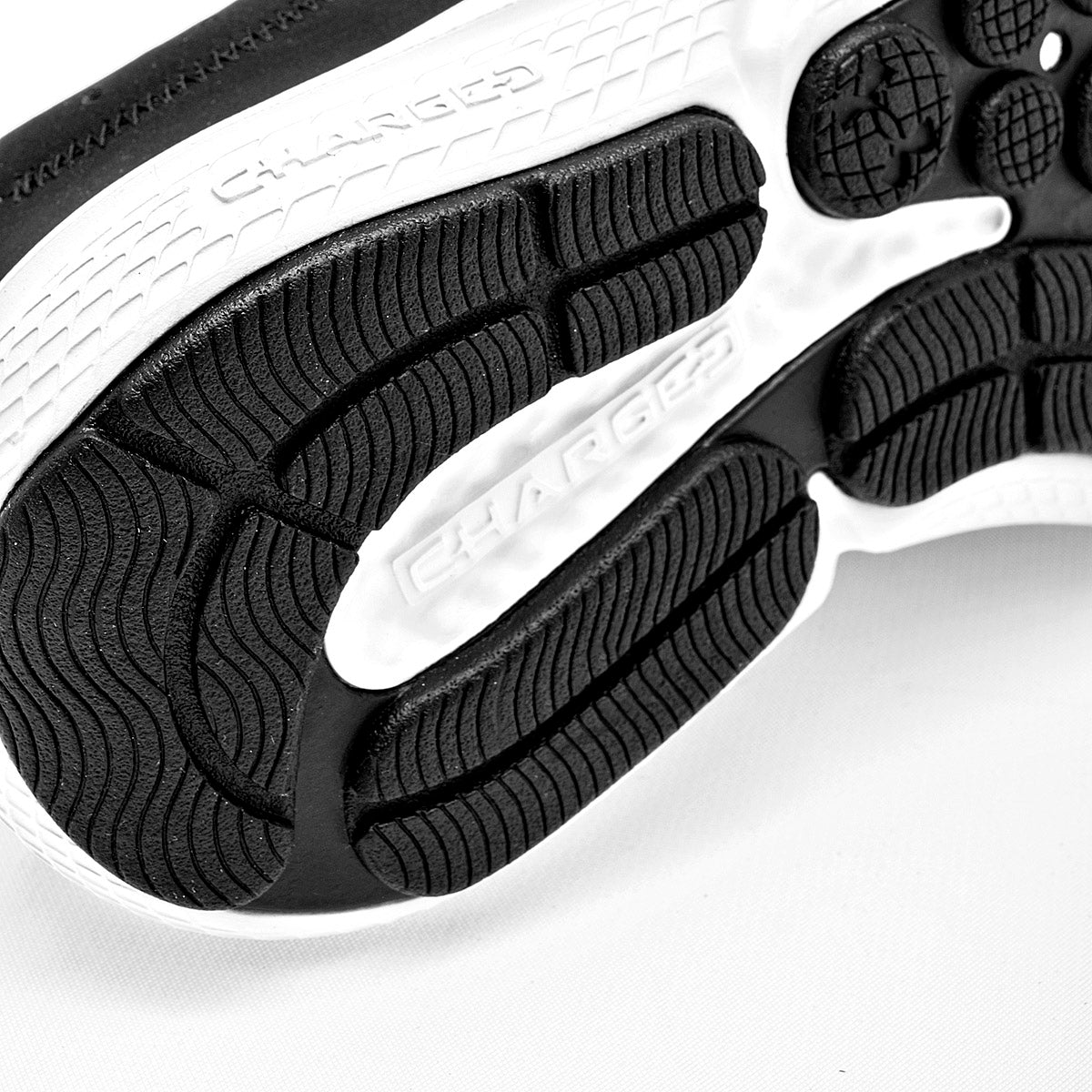 Tenis UA BGS Assert 10 Under Armour para Joven