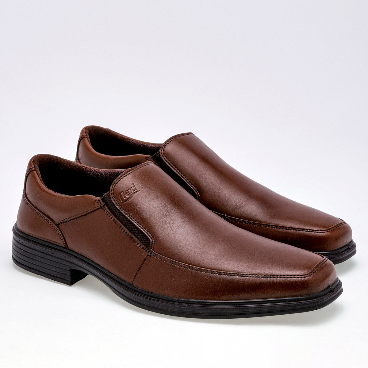 Mocasín de piel  para hombre marca Flexi Café cod. 124550