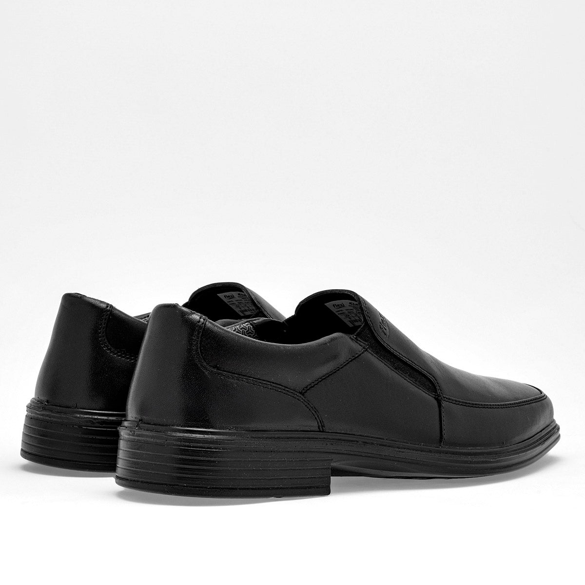 Mocasín de piel  para hombre marca Flexi Negro cod. 124551