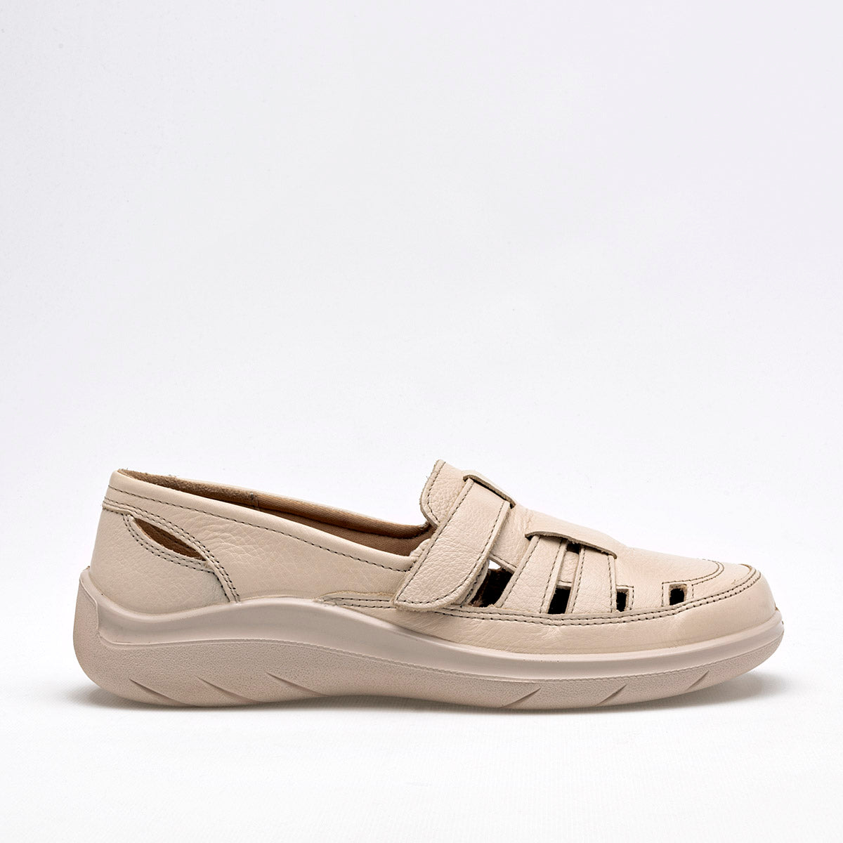 Zapato confort para mujer marca Flexi Beige cod. 124603