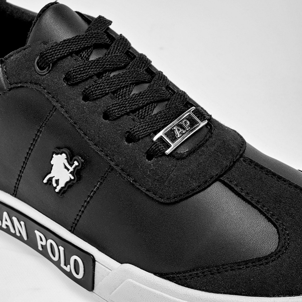 Tenis urbano para hombre marca American Polo Negro cod. 124715