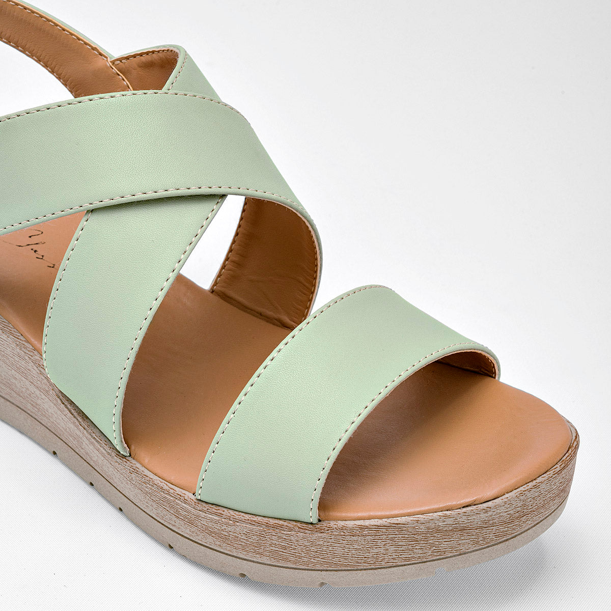 Pakar.com | Tienda online | Calzado Escolar | Sandalia Cuña Been Class para mujer | Regreso a clases | Vacaciones de Verano