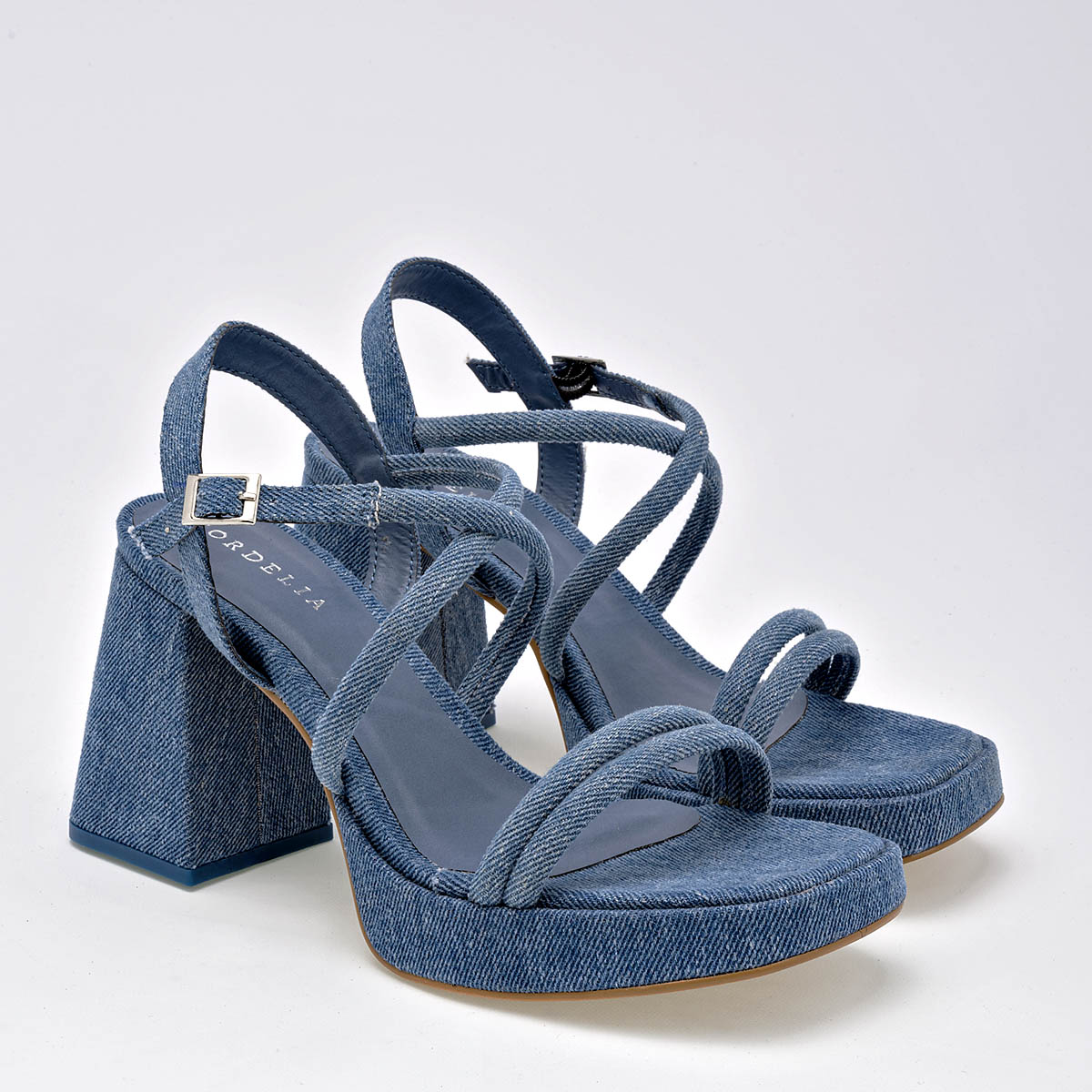 Sandalia para mujer marca Cordelia Azul cod. 124982