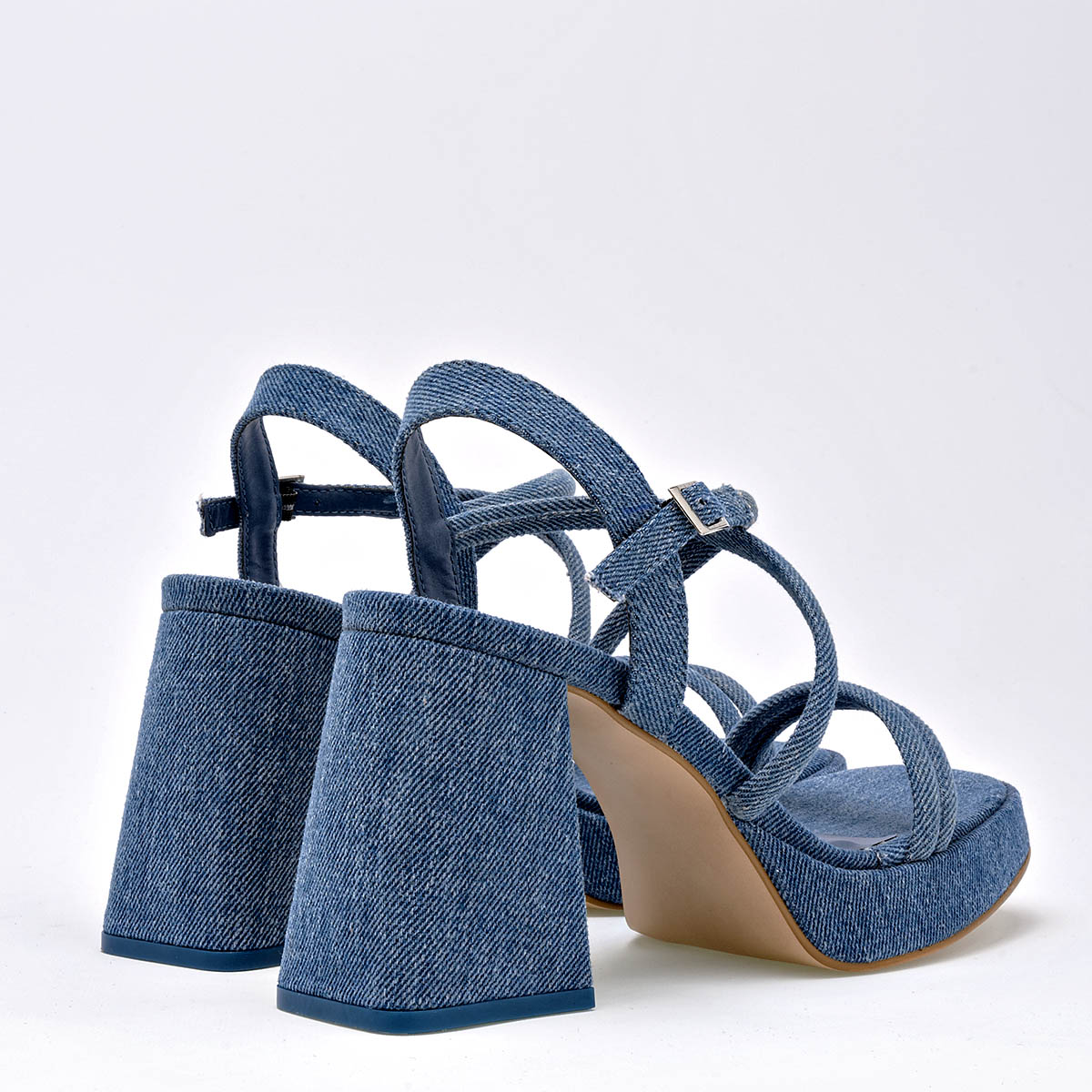 Sandalia para mujer marca Cordelia Azul cod. 124982