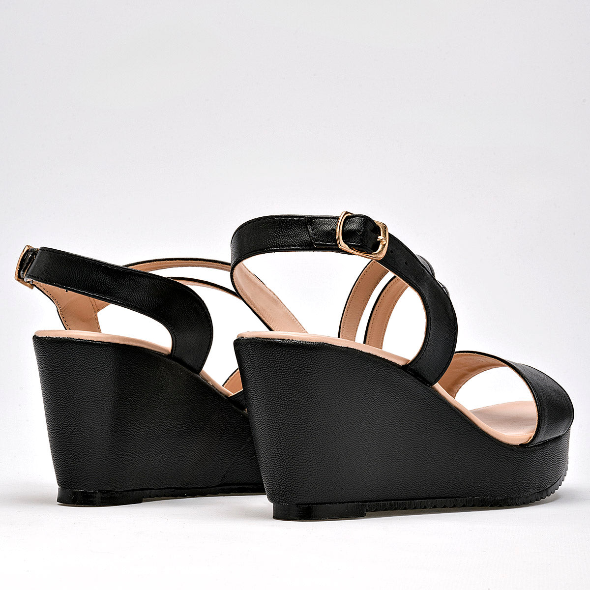 Sandalia plataforma para mujer marca Fratta Negro cod. 125174