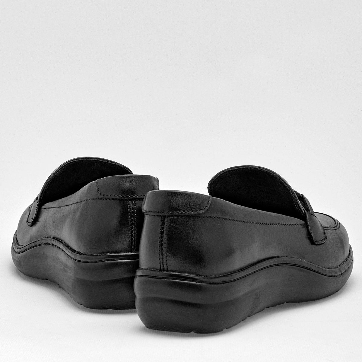 Mocasin para mujer marca Green Love Negro cod. 125221