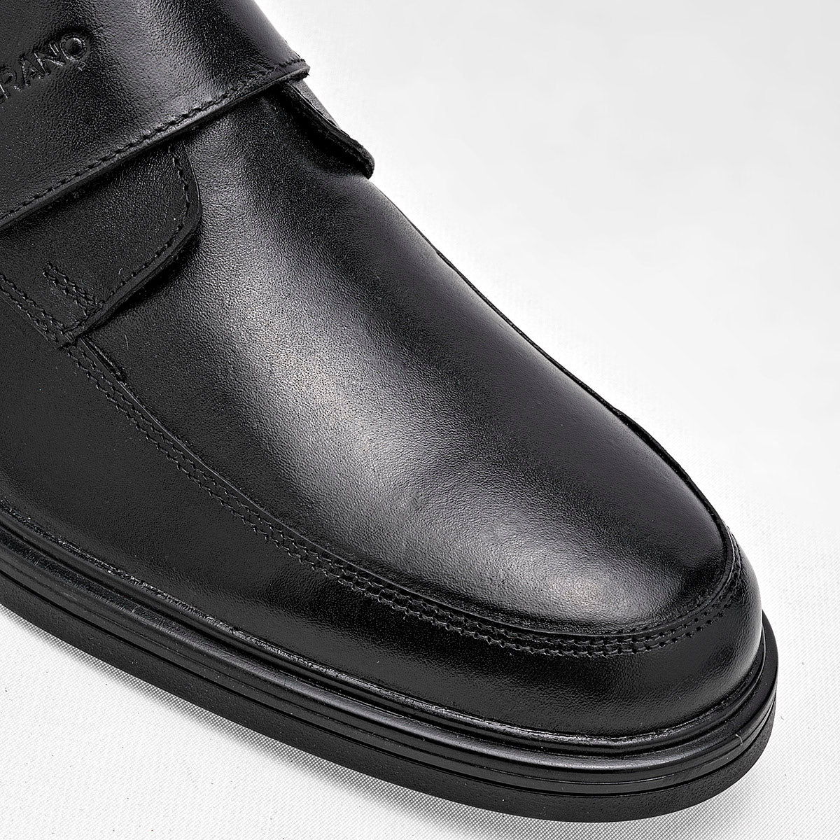 Zapato escolar con velcro para joven marca Merano Negro cod. 125418