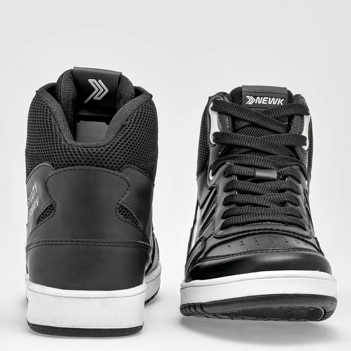 Pakar.com | Tienda online - Tenis urbano tipo Botín para hombre Newk - Envío gratis desde $500