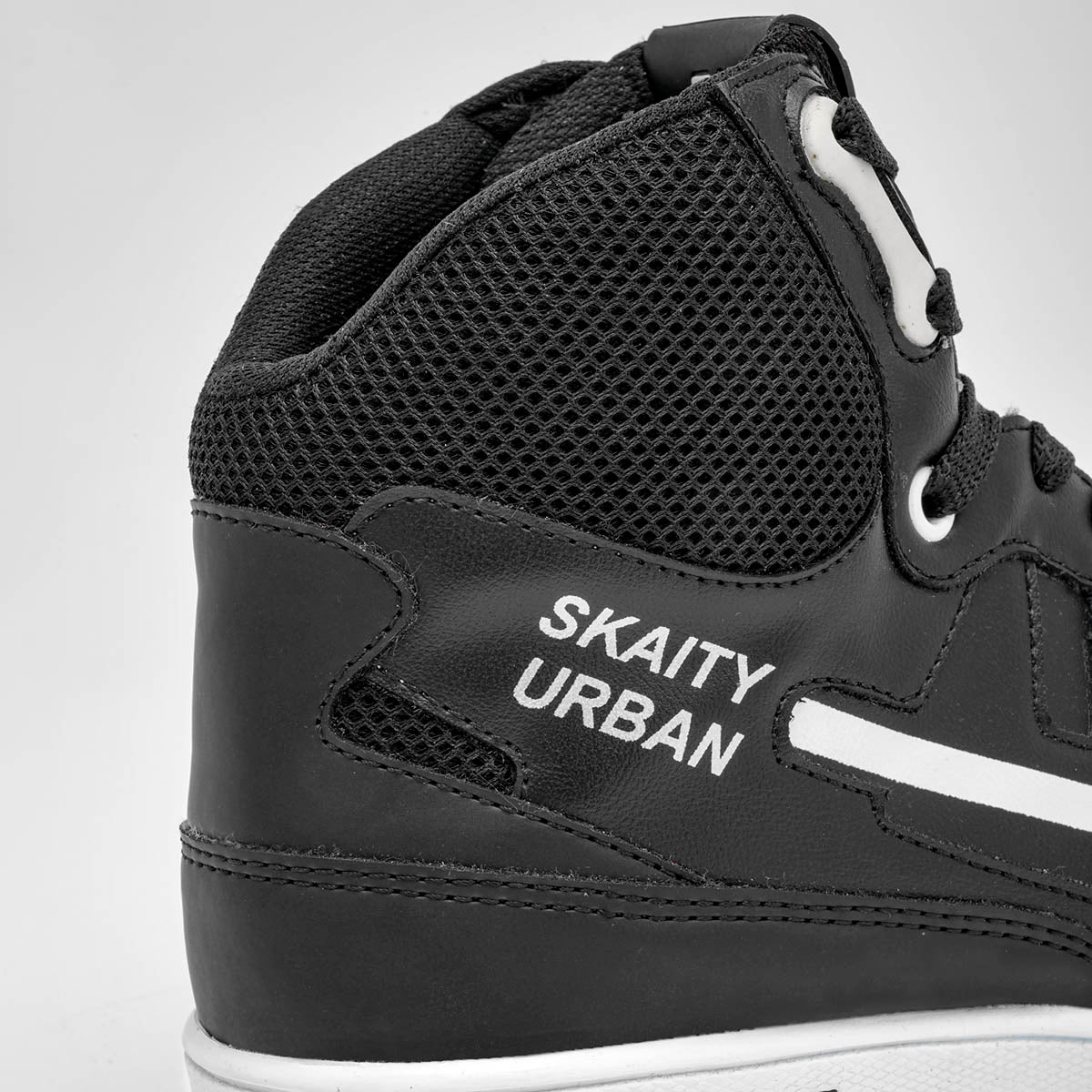 Pakar.com | Tienda online - Tenis urbano tipo Botín para hombre Newk - Envío gratis desde $500