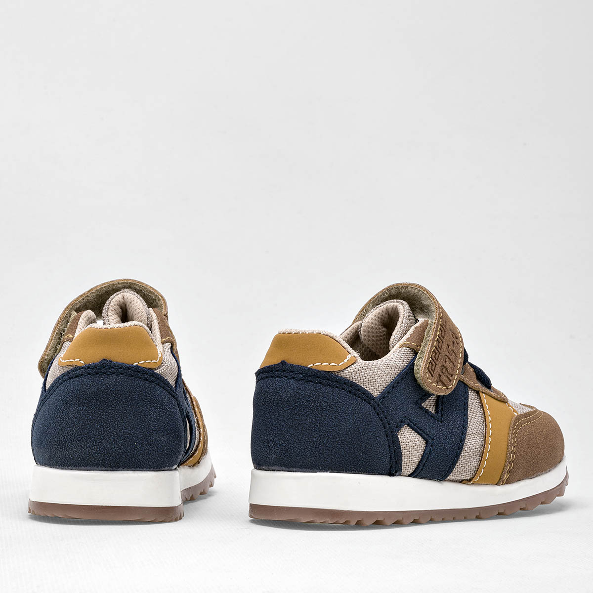 Pakar.com | Tienda online | Calzado Escolar | Tenis urbano Tres-A para bebé Niño | Regreso a clases | Vacaciones de Verano